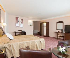 Cameră dublă business 4*